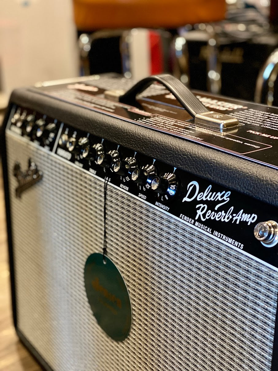 Fender Tone Master Deluxe Reverb Guitar Amplifier in Black