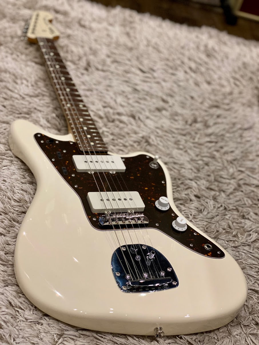 Tokai TJM-140 MH Silverstar Offset in Vintage White with Matching Headstock