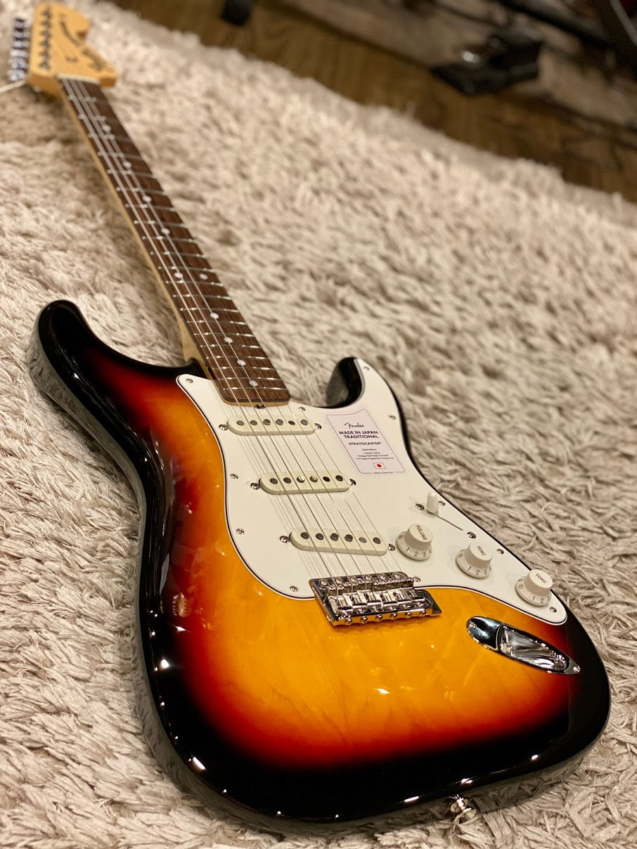 Fender Japan Traditional II Stratocaster ปลายยุค 60 พร้อม Rosewood FB ใน 3 Tone Sunburst