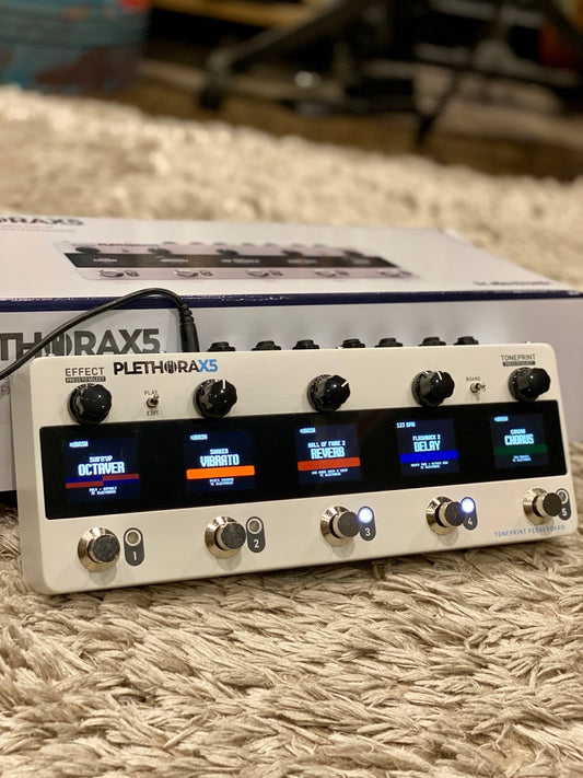TC Electronic PLETHORA X5 TonePrint Multi-FX Pedalboard