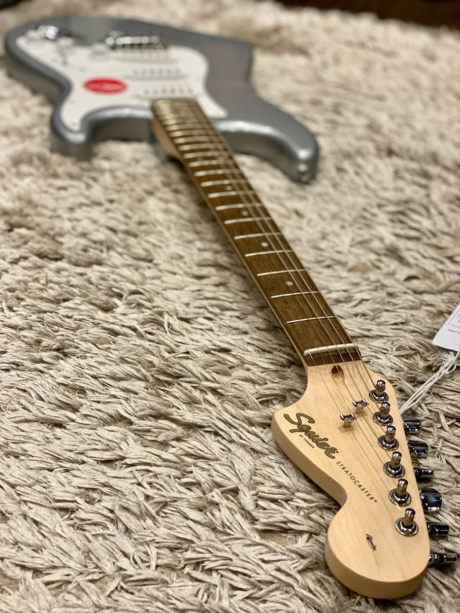 Squier Affinity Stratocaster with Laurel FB in Slick Silver