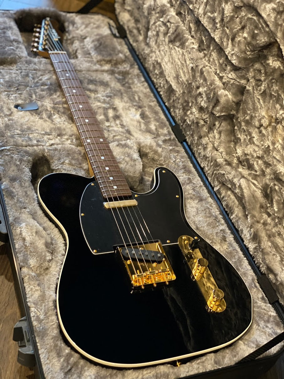 เคส Fender แบบ ABS สำหรับ Stratocaster และ Telecaster