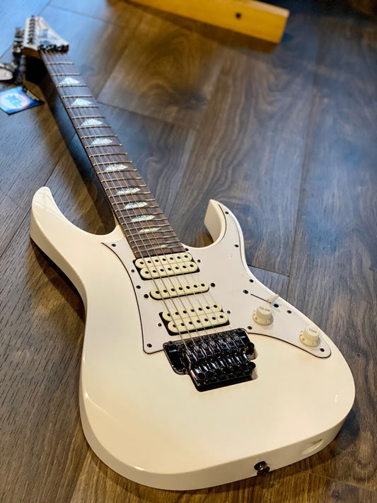 สาย Ibanez Premium UV71P Steve Vai 7 สีขาว 