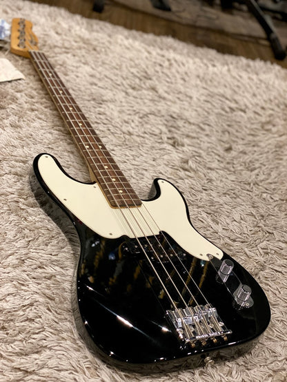 mike dirnt bass gear Fender Mike Dirnt Signature Precision Bass in Black – nafiriguitar.com
