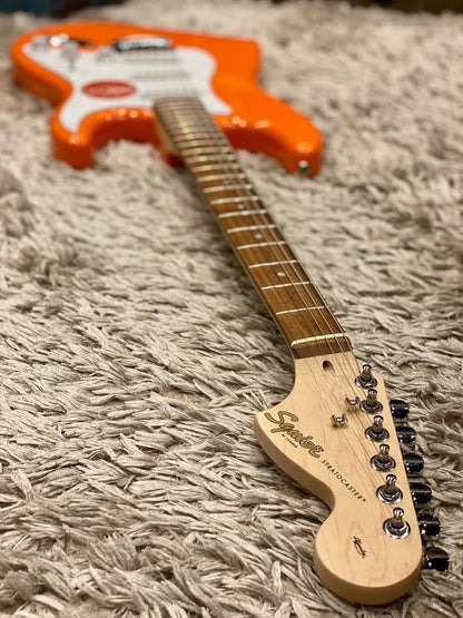 Squier Affinity Stratocaster in Competition Orange