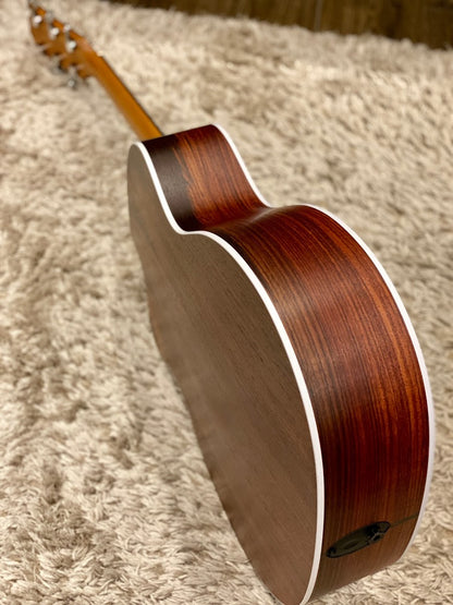 Taylor 214ce Rosewood/Spruce Grand Auditorium Acoustic Guitar - Natural