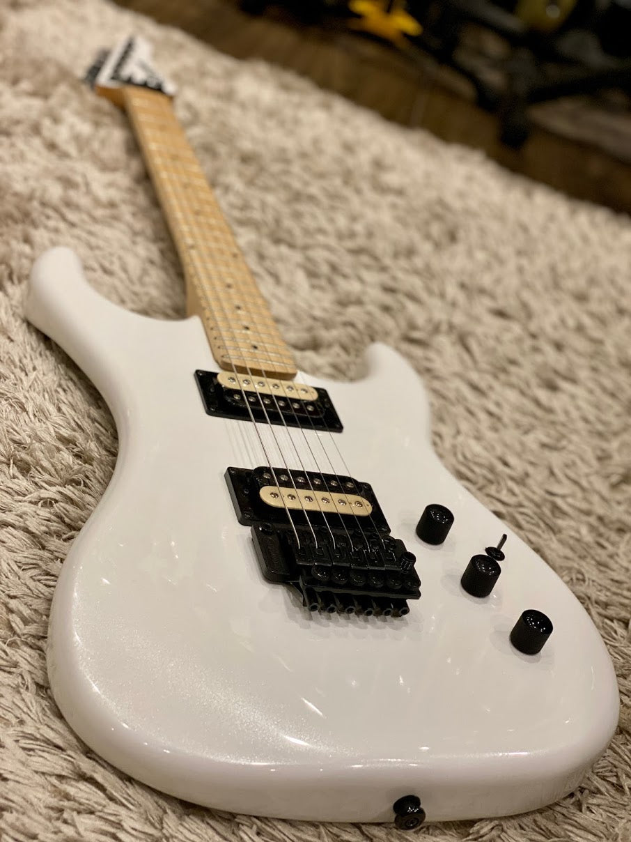 Kramer Pacer Classic in Pearl White