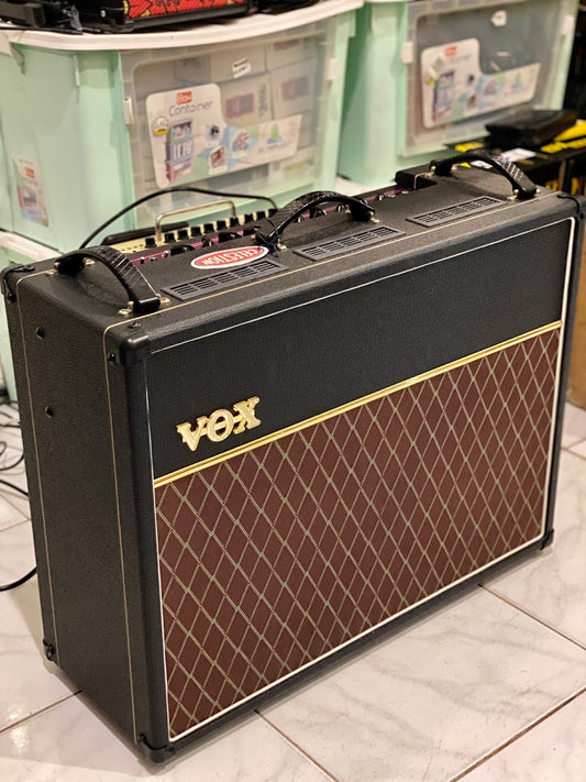 Vox AC30C2X 30W 2x12 นิ้ว Tube Combo Amp พร้อมลำโพง Alnico Blue