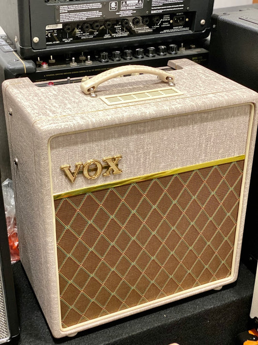Vox AC4HW1 4 วัตต์ 1x12 นิ้ว Handwired Tube Combo Amp