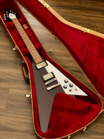 Gibson 2018 Flying V with Case in Aged Cherry