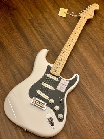 Fender Japan Hybrid II Stratocaster พร้อม Maple FB สี Arctic White
