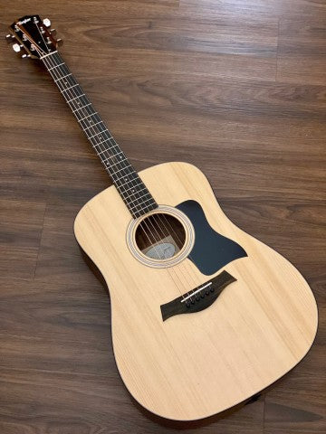 Taylor 110e Acoustic Electric - Natural Sitka Spruce