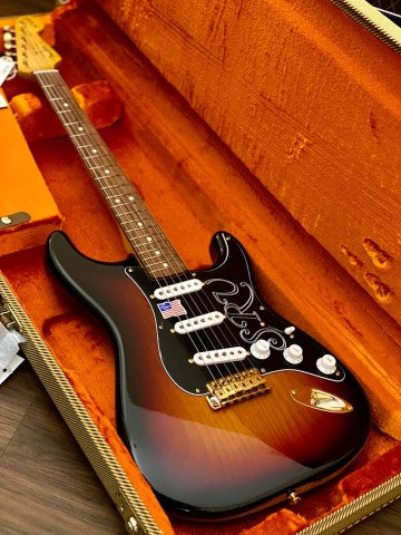 Fender Stevie Ray Vaughan Stratocaster - 3-Tone Sunburst