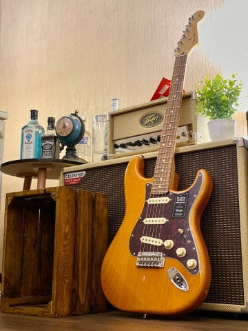 Stratocaster ของ Fender Limited Edition พร้อม Pau Ferro สี Aged Natural 