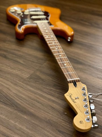 Stratocaster ของ Fender Limited Edition พร้อม Pau Ferro สี Aged Natural 