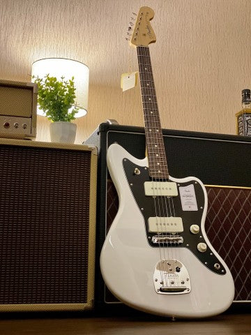 Fender Japan Hybrid II Jazzmaster with Rosewood FB in Arctic White