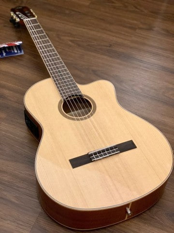 Tanglewood EM DC6 Nylon with Fishman Preamp in Natural