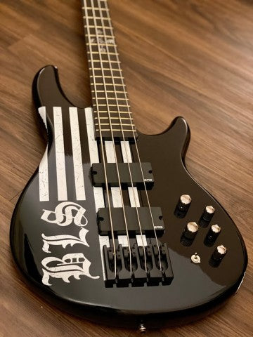 Schecter JD Deservio Bass สีดำเงาพร้อมธง BLS Distressed