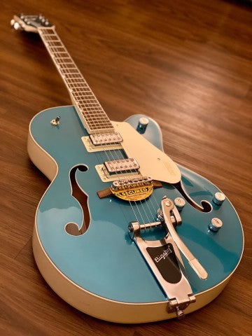 Gretsch G5410T Limited Edition Electromatic Tri-Five - Ocean Turquoise on Vintage White