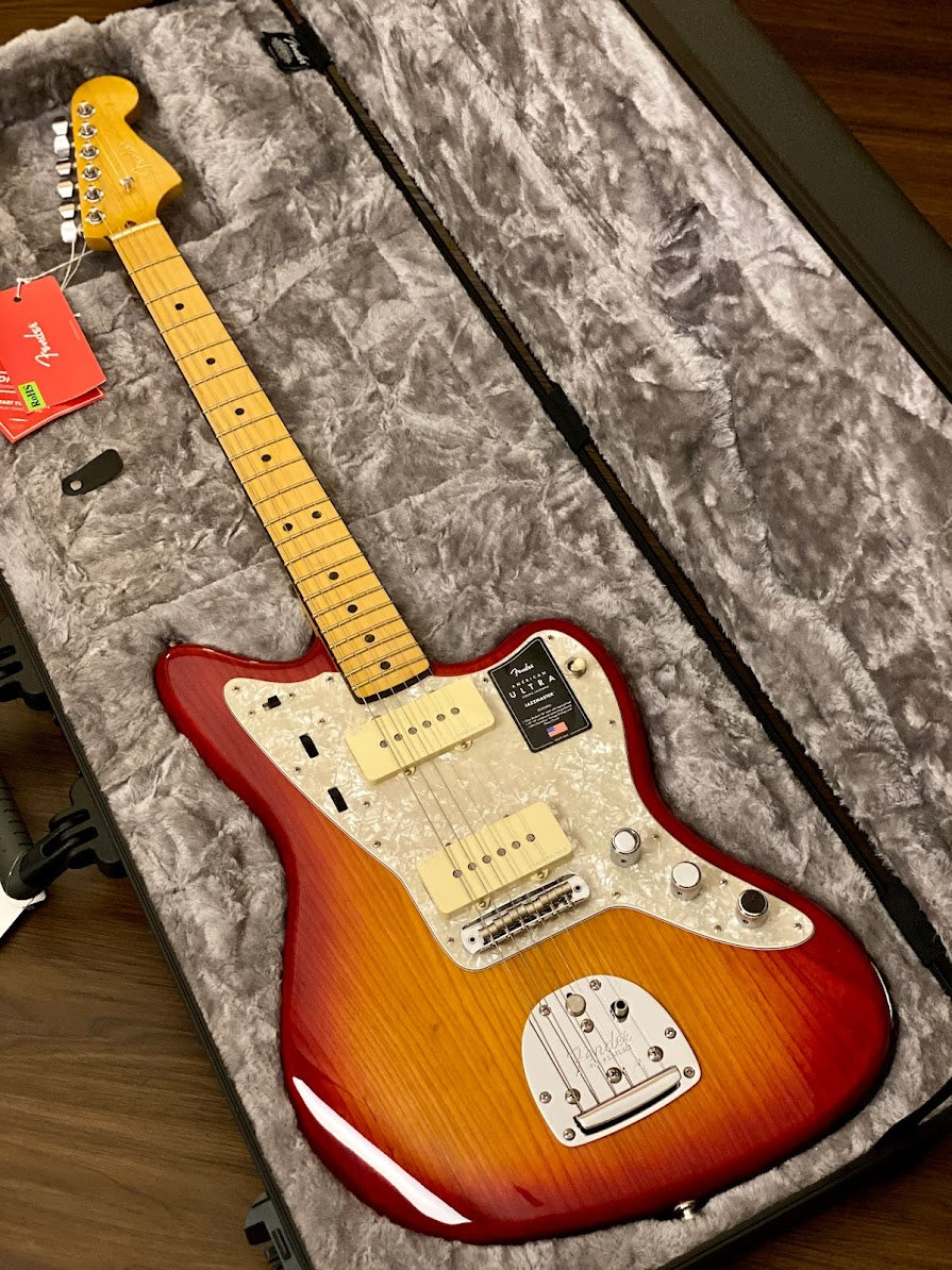 Fender American Ultra Jazzmaster with Maple Fingerboard - Plasma