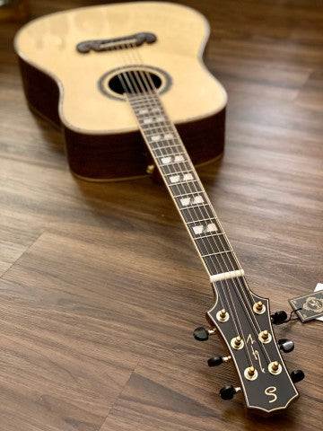 SQOE A780N in Natural with Solid Spruce Top and Walnut Back Side