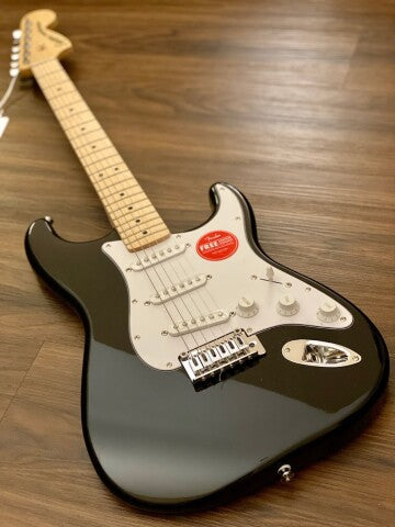 Squier Affinity Series Stratocaster with Maple FB in Black