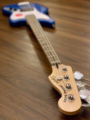 Squier Affinity Series Jaguar Bass with Maple FB in Lake Placid Blue