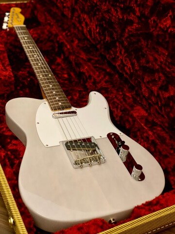 Fender Jimmy Page Telecaster - สีขาวสีบลอนด์ 