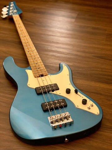 Soloking MJ-1 Classic Bass in Lake Placid Blue with Roasted Maple Neck