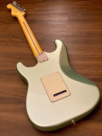Fender American Professional II Stratocaster สี Mystic Surf Green พร้อมฟิงเกอร์บอร์ดไม้เมเปิ้ล 