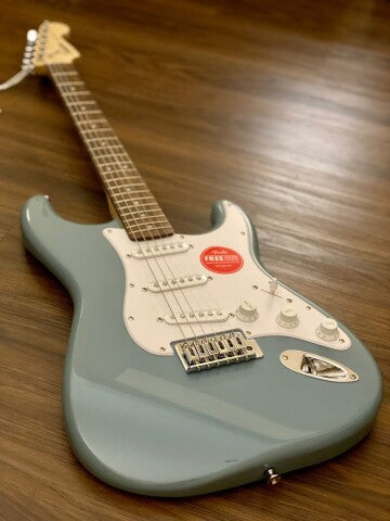 Squier Bullet Stratocaster with Laurel FB in Sonic Grey