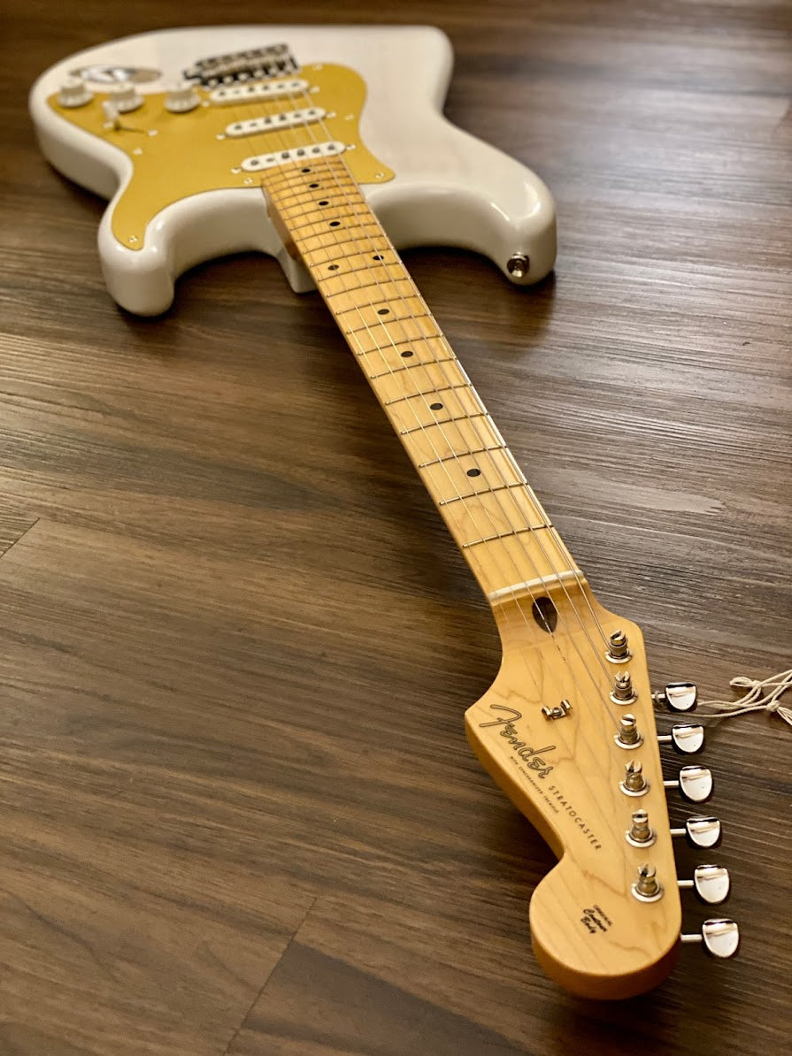 Fender Japan Heritage 50s Stratocaster พร้อม Maple FB ใน White Blonde
