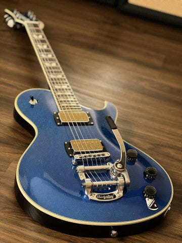 Schecter Retro Solo-6B in Blue Sparkle