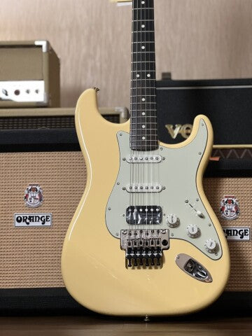Fender Japan Limited Edition Stratocaster Floyd Rose with RW FB in Vintage White
