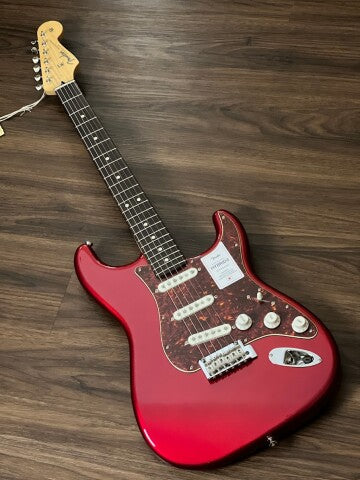 Fender Japan Hybrid II Stratocaster with RW FB in Candy Apple Red