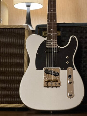 Tokai ATE205MV-2-S SG/R Breezysound Custom Shop Japan with Sustainer in Silver Grey
