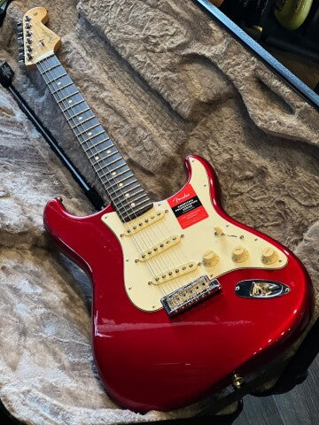 Fender American Professional Stratocaster with RW FB in Candy Apple Red