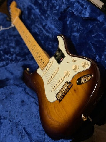 Fender 75th Anniversary Commemorative Stratocaster in 2 Color Bourbon Burst