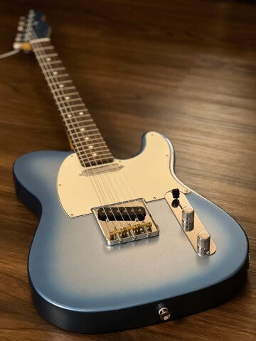 Fender American Showcase Telecaster พร้อม Rosewood FB สี Sky Burst Metallic
