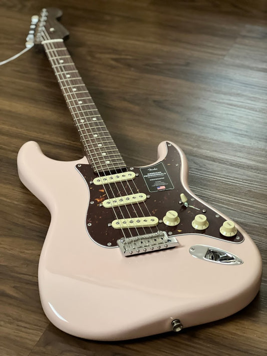 Fender Limited Edition American Professional II Stratocaster พร้อม Rosewood FB ใน Shell Pink 