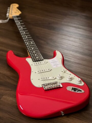 Fender Japan Hybrid II Stratocaster with Rosewood FB in Modena Red