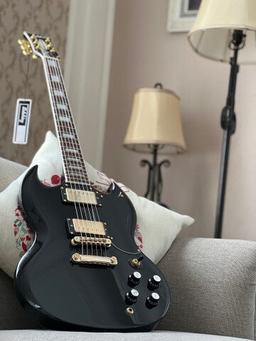 Soloking SG60 in Black Beauty with Gold Hardware