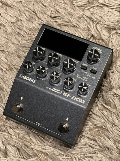 Boss IR-200 Amp and IR Cabinet Pedal –