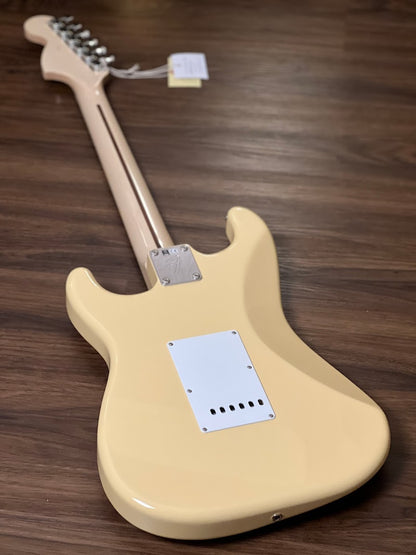 Fender Japan Yngwie Malmsteen Stratocaster สีขาวเหลือง