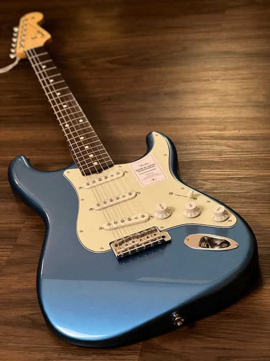 Fender Japan Traditional II 60s Stratocaster with RW FB in Lake Placid Blue