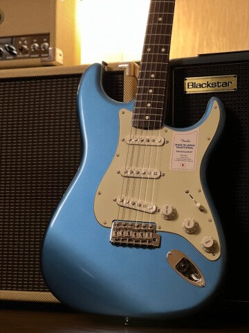 Fender Japan Traditional II 60s Stratocaster with RW FB in Lake Placid Blue