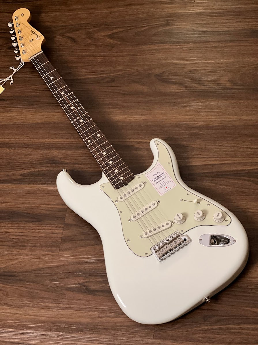 Fender Japan Traditional II 60s Stratocaster พร้อม RW FB สี Olympic White