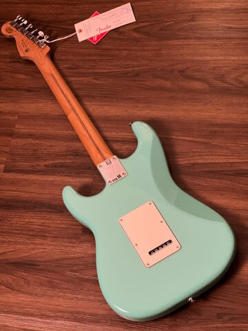 Fender FSR Player Stratocaster พร้อม Roasted Maple FB ใน Sea Foam Green