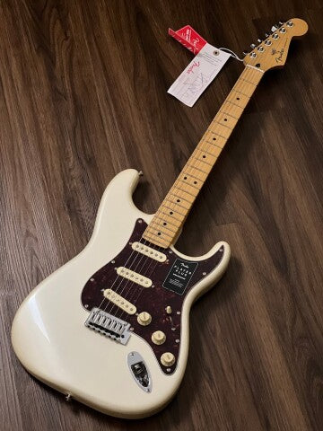 Fender Player Plus Stratocaster with Maple FB in Olympic Pearl