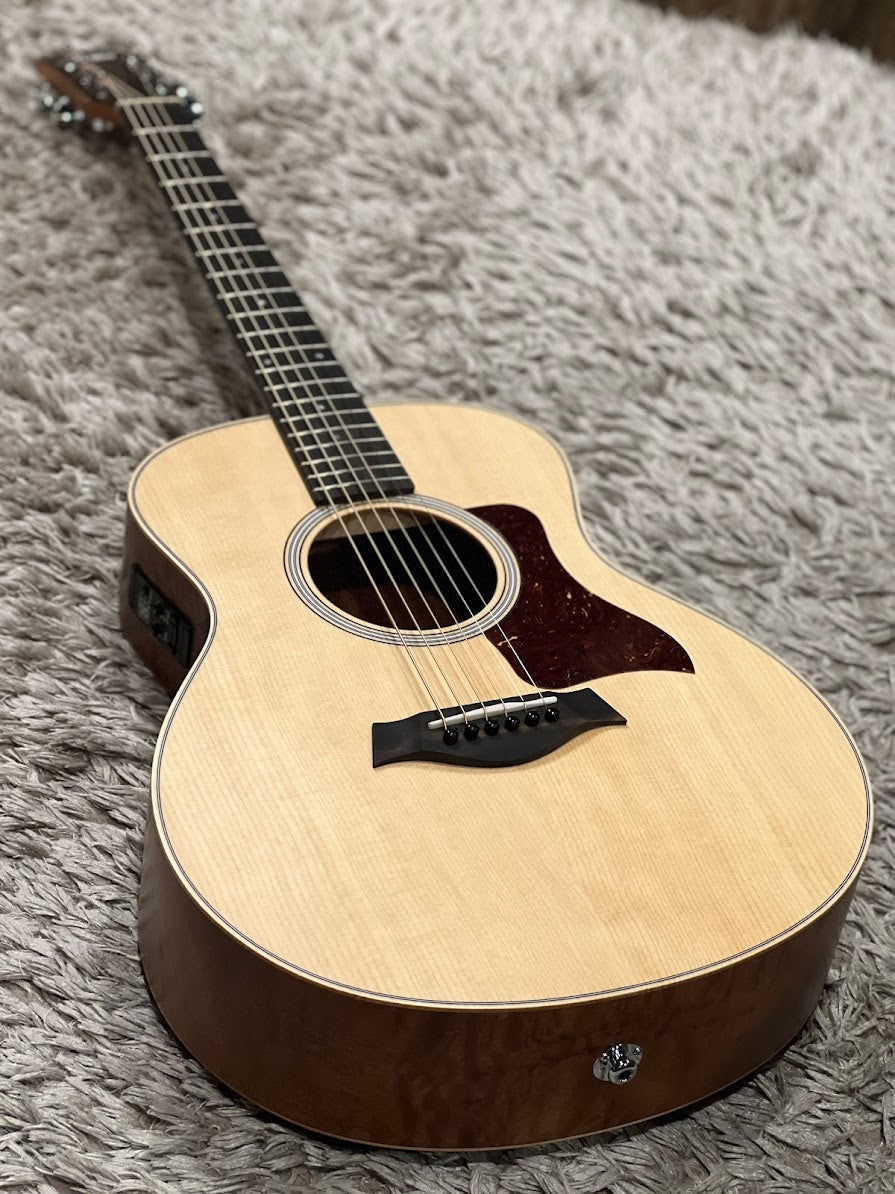 Taylor GS Mini-e LTD Limited Edition Quilted Sapele Acoustic Electric with Bag